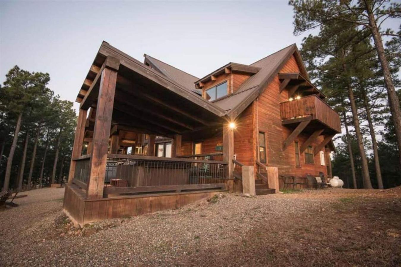 Broken Bow, McCurtain, 74728, United States, 6 Bedrooms Bedrooms, ,4 BathroomsBathrooms,Residential,For Sale,1953546