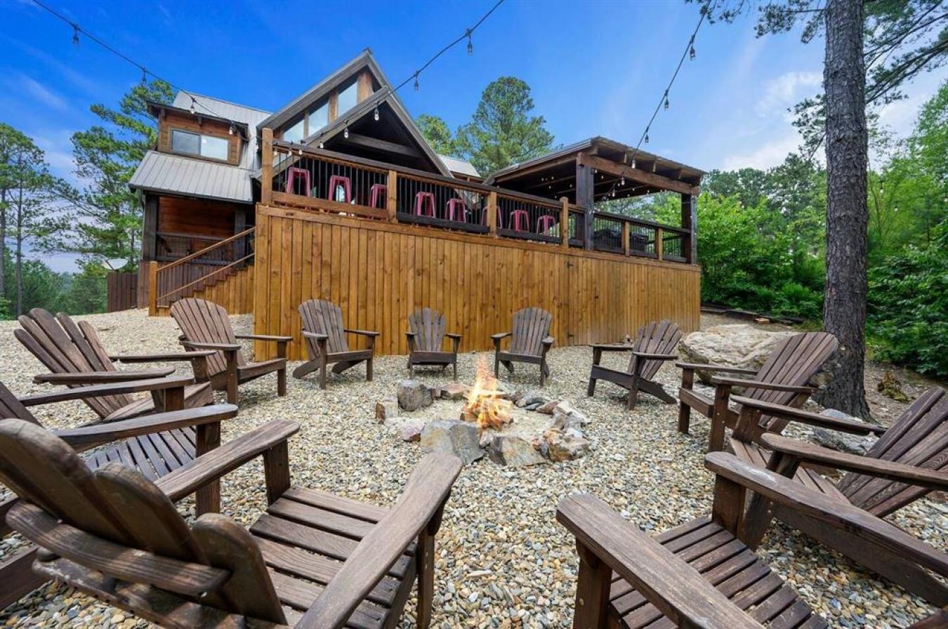 Broken Bow, McCurtain, 74728, United States, 6 Bedrooms Bedrooms, ,4 BathroomsBathrooms,Residential,For Sale,1953546