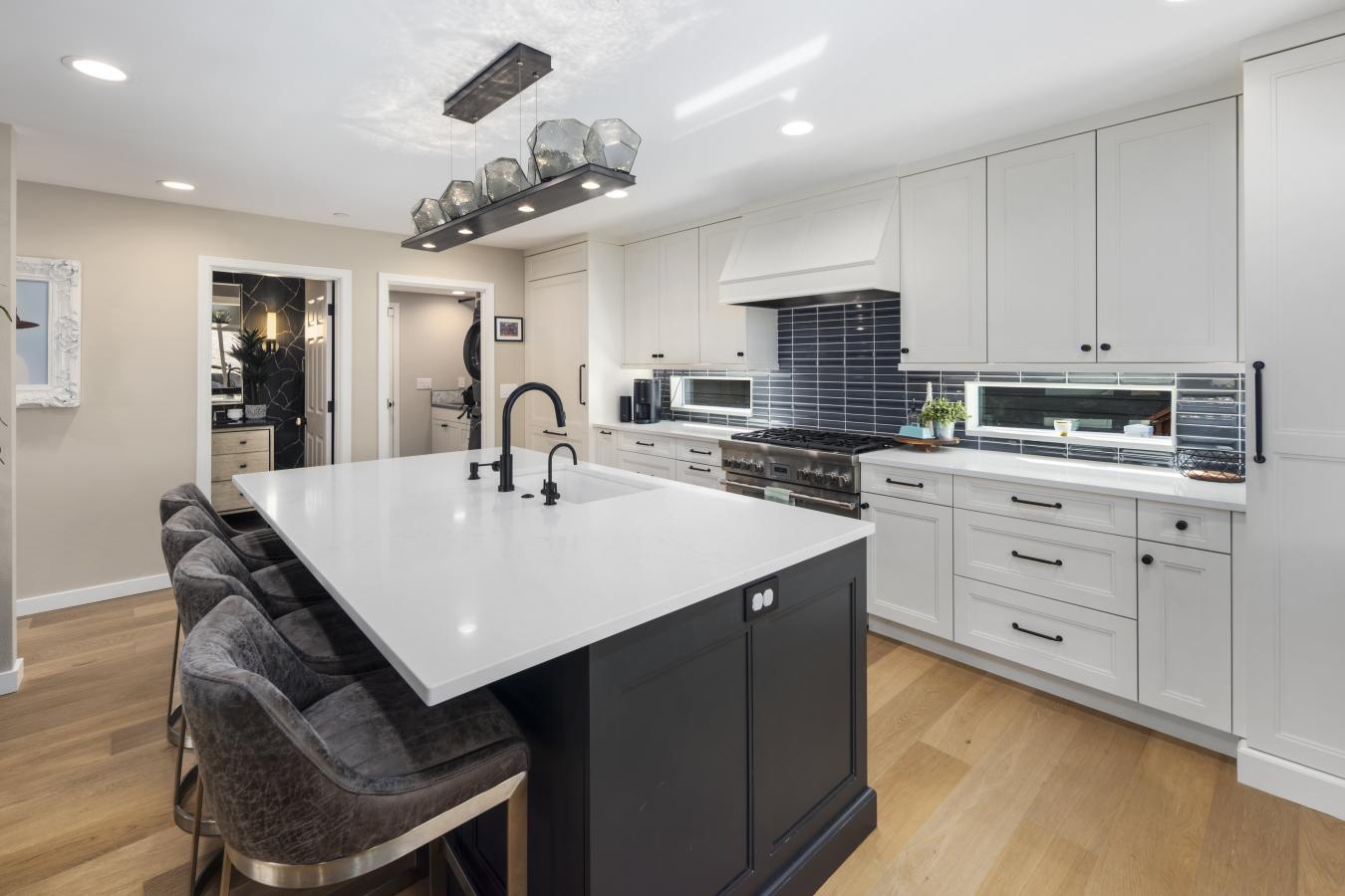 Kirkland, King County, 98034, United States, 4 Bedrooms Bedrooms, ,2 BathroomsBathrooms,Residential,For Sale,1953543