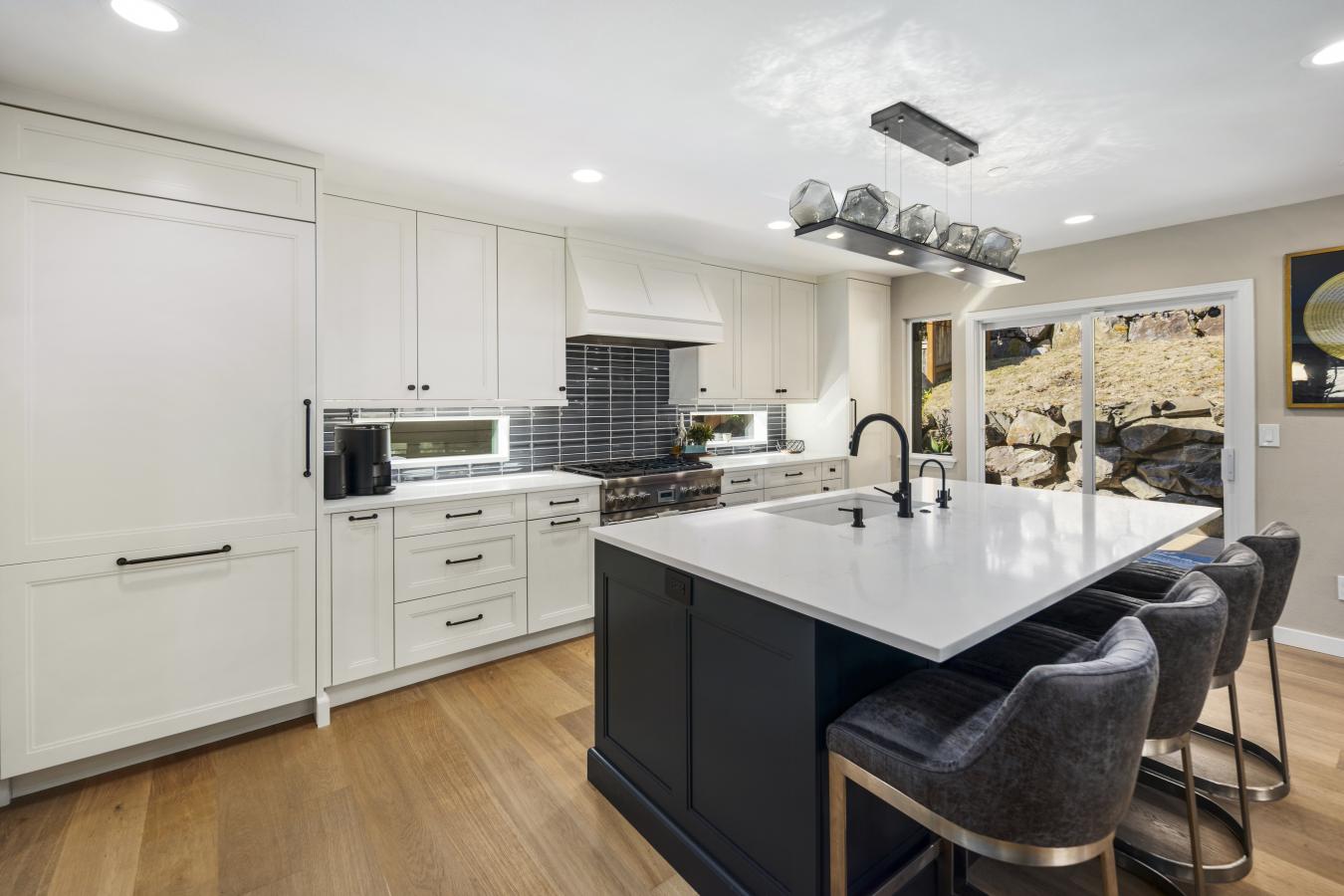 Kirkland, King County, 98034, United States, 4 Bedrooms Bedrooms, ,2 BathroomsBathrooms,Residential,For Sale,1953543