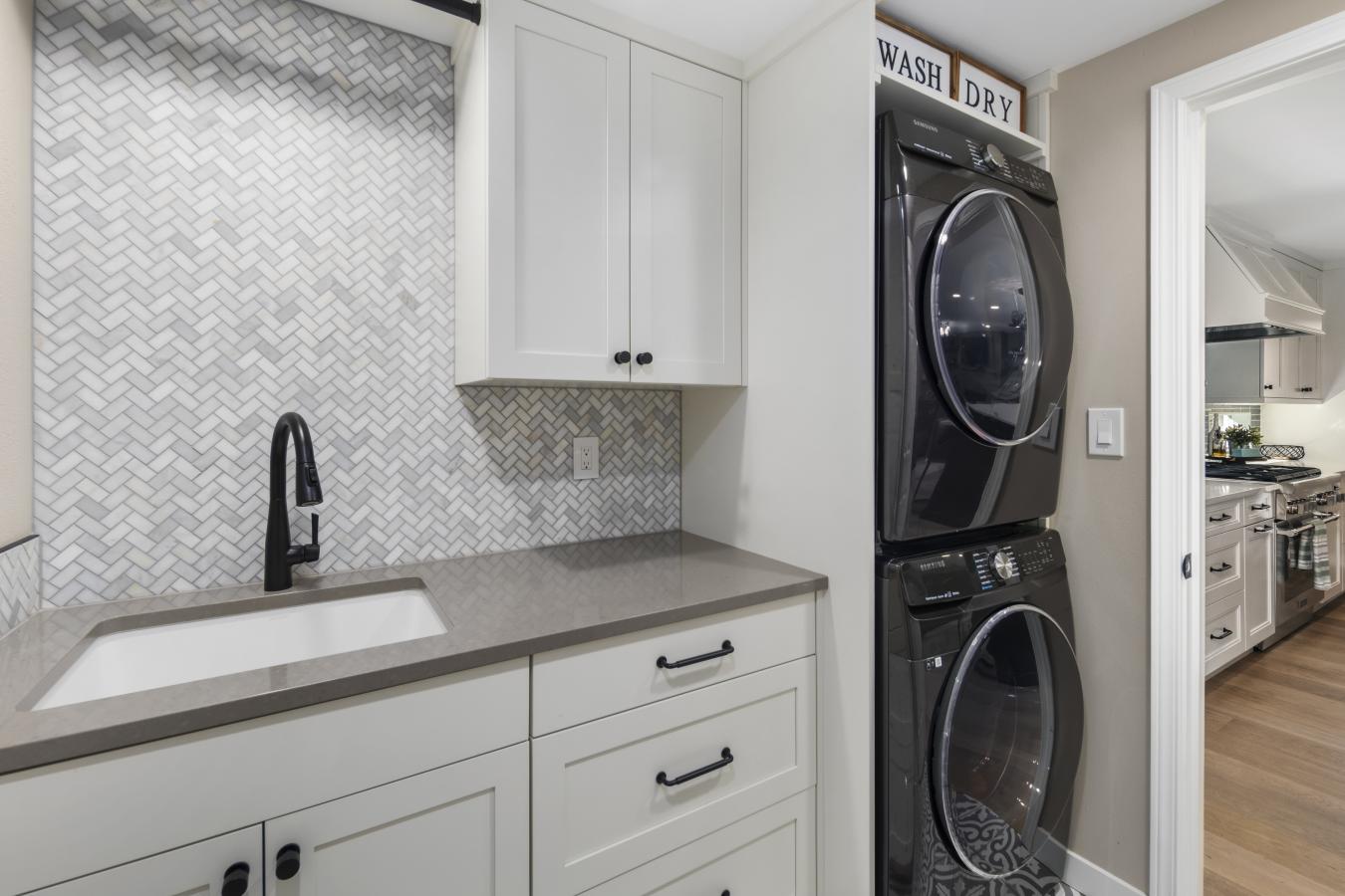 Kirkland, King County, 98034, United States, 4 Bedrooms Bedrooms, ,2 BathroomsBathrooms,Residential,For Sale,1953543