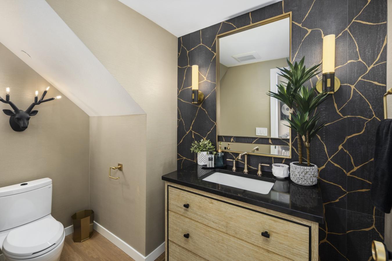 Kirkland, King County, 98034, United States, 4 Bedrooms Bedrooms, ,2 BathroomsBathrooms,Residential,For Sale,1953543