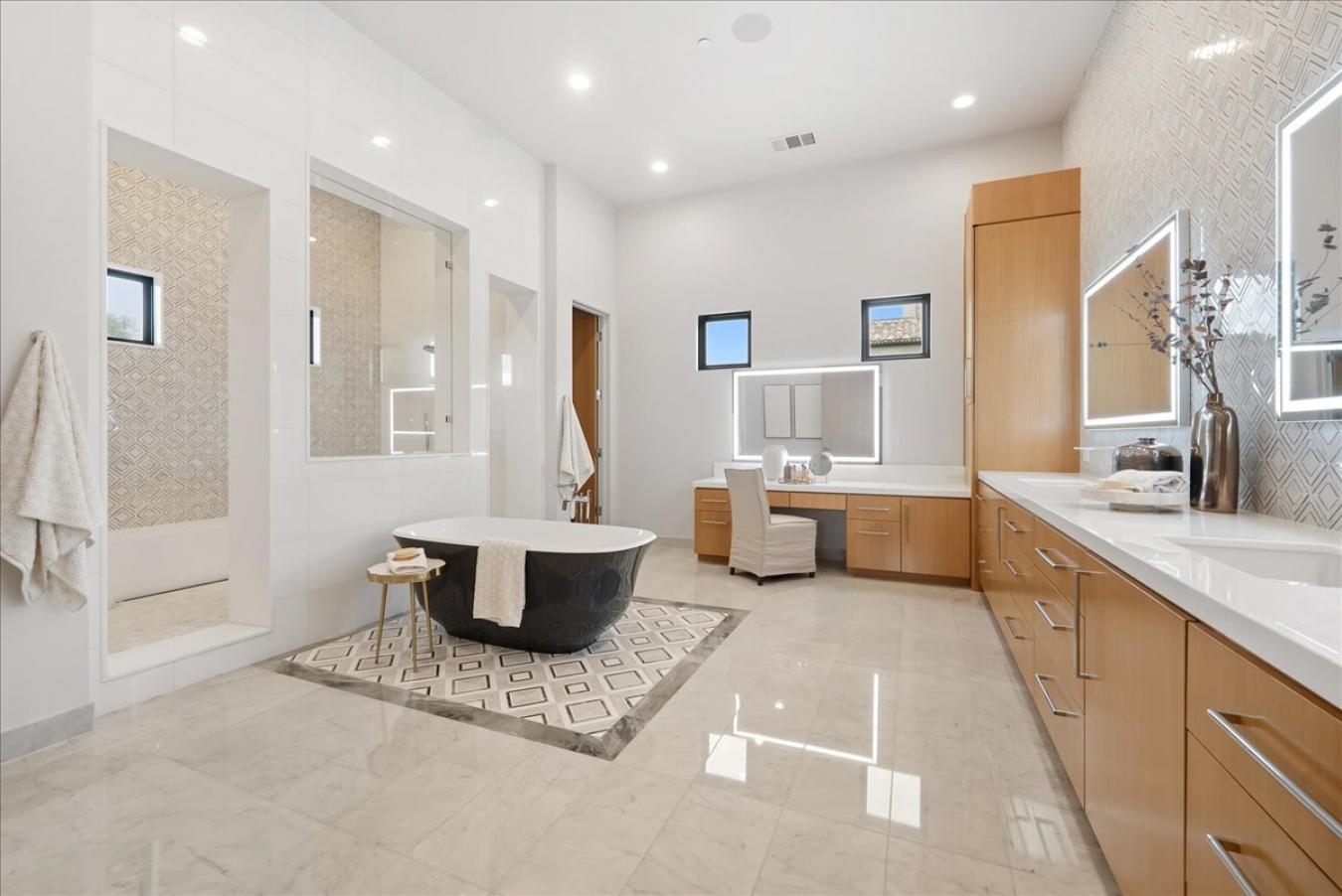 Granite Bay, Placer, 95746, United States, 6 Bedrooms Bedrooms, ,7 BathroomsBathrooms,Residential,For Sale,1953922