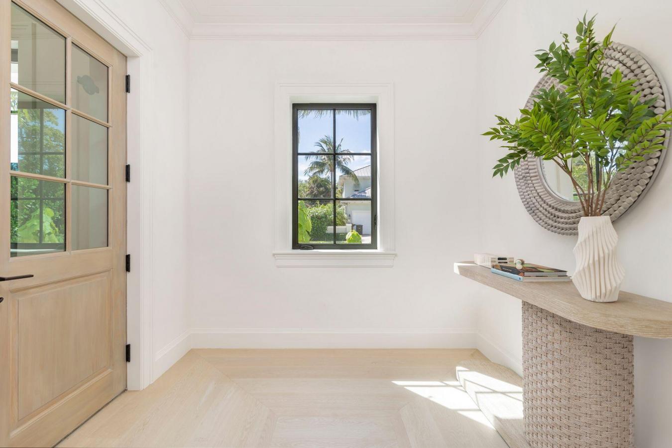 West Palm Beach, Florida, 33405, United States, 6 Bedrooms Bedrooms, ,7 BathroomsBathrooms,Residential,For Sale,1953538