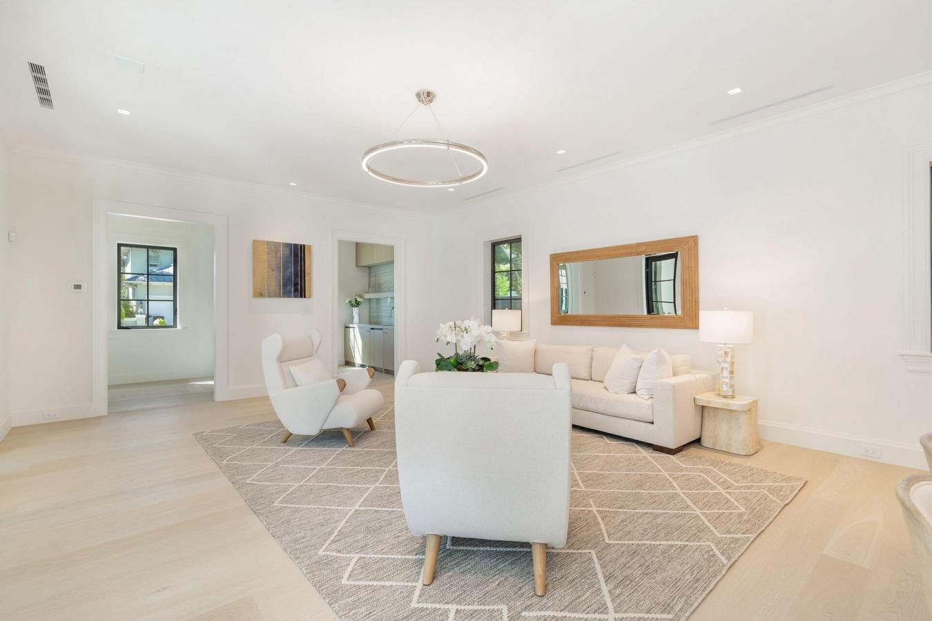 West Palm Beach, Florida, 33405, United States, 6 Bedrooms Bedrooms, ,7 BathroomsBathrooms,Residential,For Sale,1953538