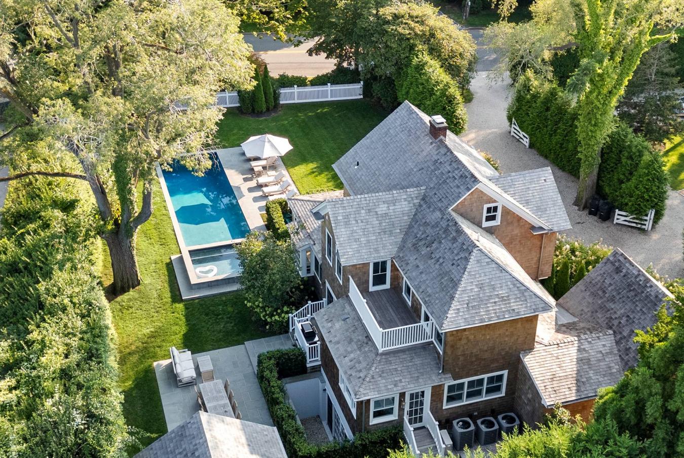Village of East Hampton, New York, 11937, United States, 5 Bedrooms Bedrooms, ,4 BathroomsBathrooms,Residential,For Sale,1953536
