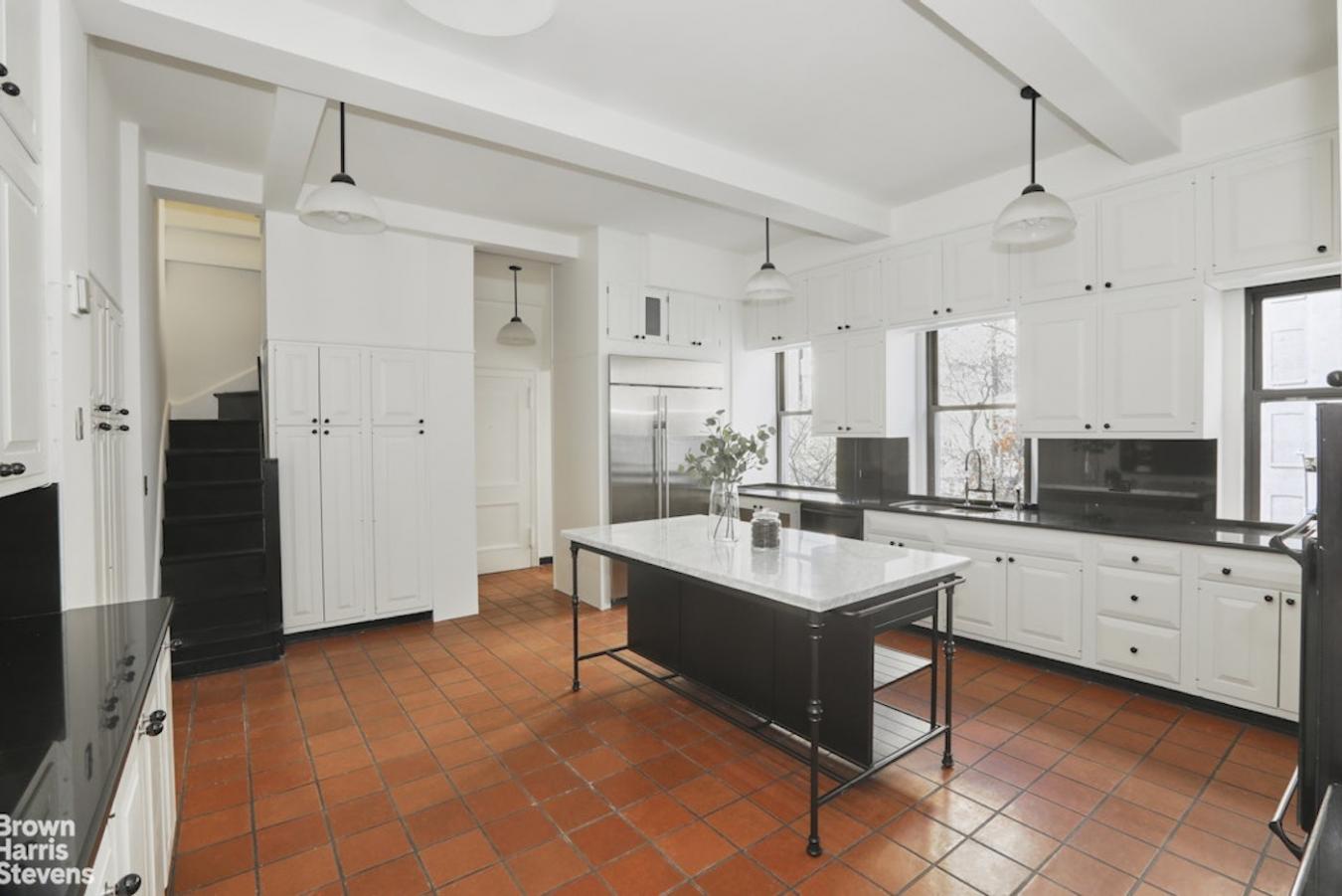 New York, New York, 10075, United States, 5 Bedrooms Bedrooms, ,5 BathroomsBathrooms,Residential,For Sale,1954484