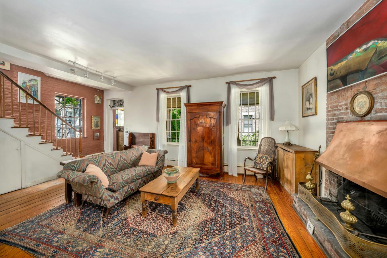 New York, New York, 10036, United States, 3 Bedrooms Bedrooms, ,3 BathroomsBathrooms,Residential,For Sale,1954483