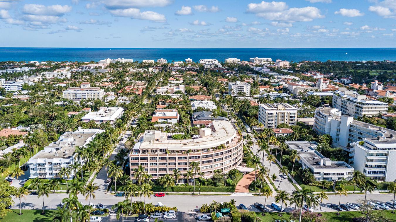 Palm Beach, Florida, 33480, United States, 1 Bedroom Bedrooms, ,1 BathroomBathrooms,Residential,For Sale,1953532