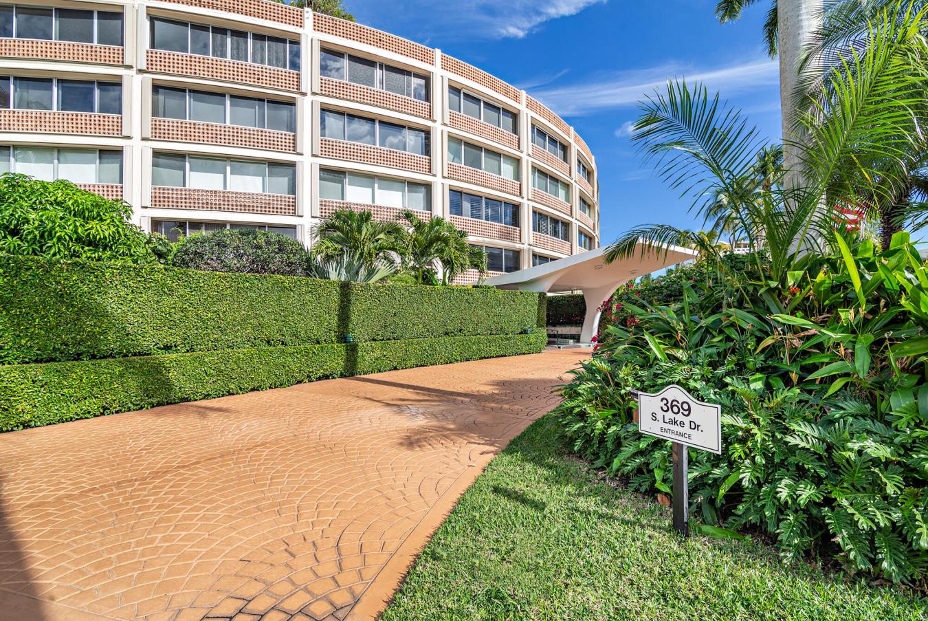 Palm Beach, Florida, 33480, United States, 1 Bedroom Bedrooms, ,1 BathroomBathrooms,Residential,For Sale,1953532