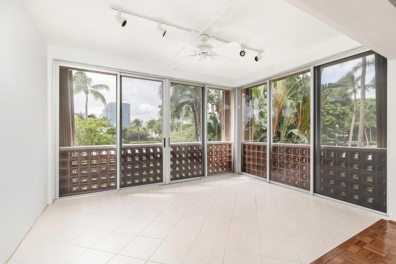 Palm Beach, Florida, 33480, United States, 1 Bedroom Bedrooms, ,1 BathroomBathrooms,Residential,For Sale,1953532