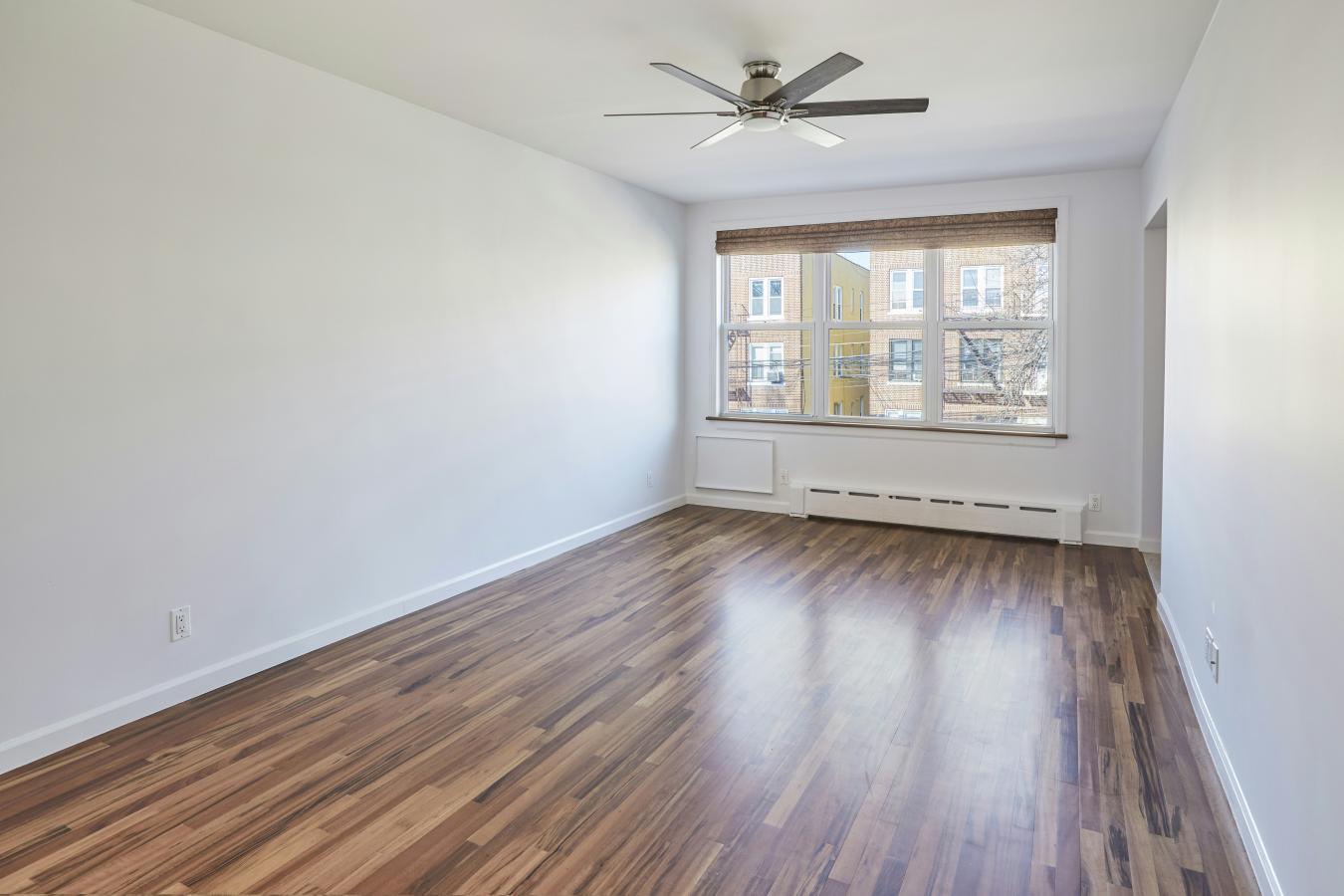 Ditmars Steinway, New York, 11102, United States, 5 Bedrooms Bedrooms, ,3 BathroomsBathrooms,Residential,For Sale,1953531
