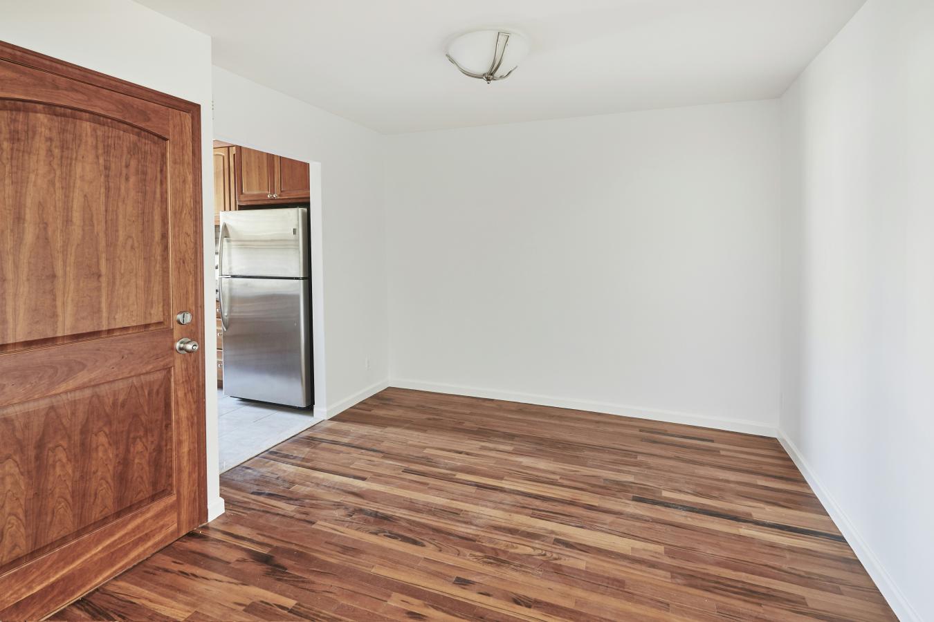 Ditmars Steinway, New York, 11102, United States, 5 Bedrooms Bedrooms, ,3 BathroomsBathrooms,Residential,For Sale,1953531