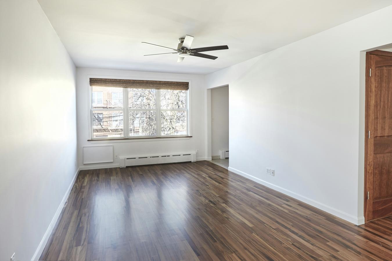 Ditmars Steinway, New York, 11102, United States, 5 Bedrooms Bedrooms, ,3 BathroomsBathrooms,Residential,For Sale,1953531