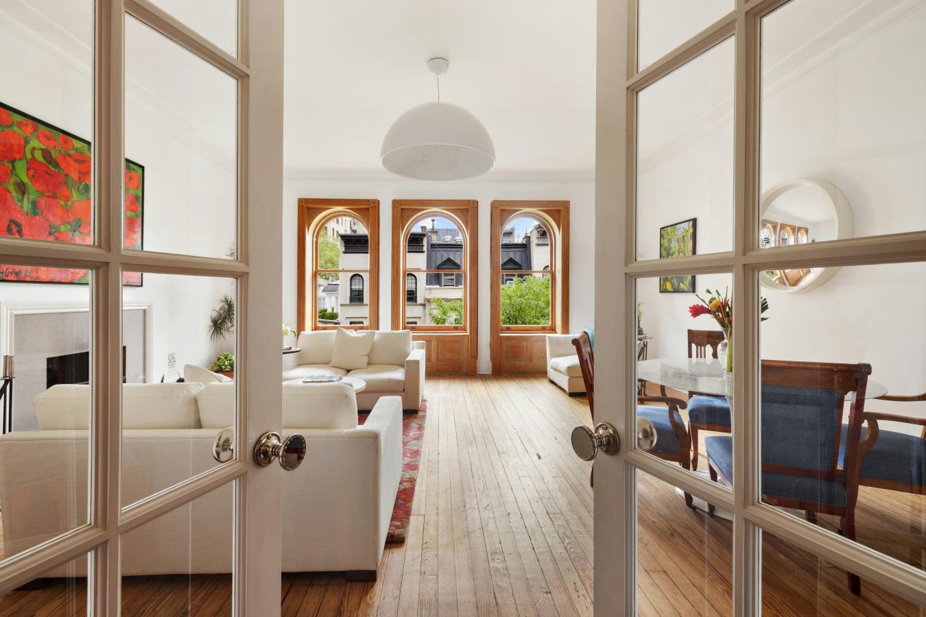 New York, New York, 10128, United States, 2 Bedrooms Bedrooms, ,2 BathroomsBathrooms,Residential,For Sale,1953525