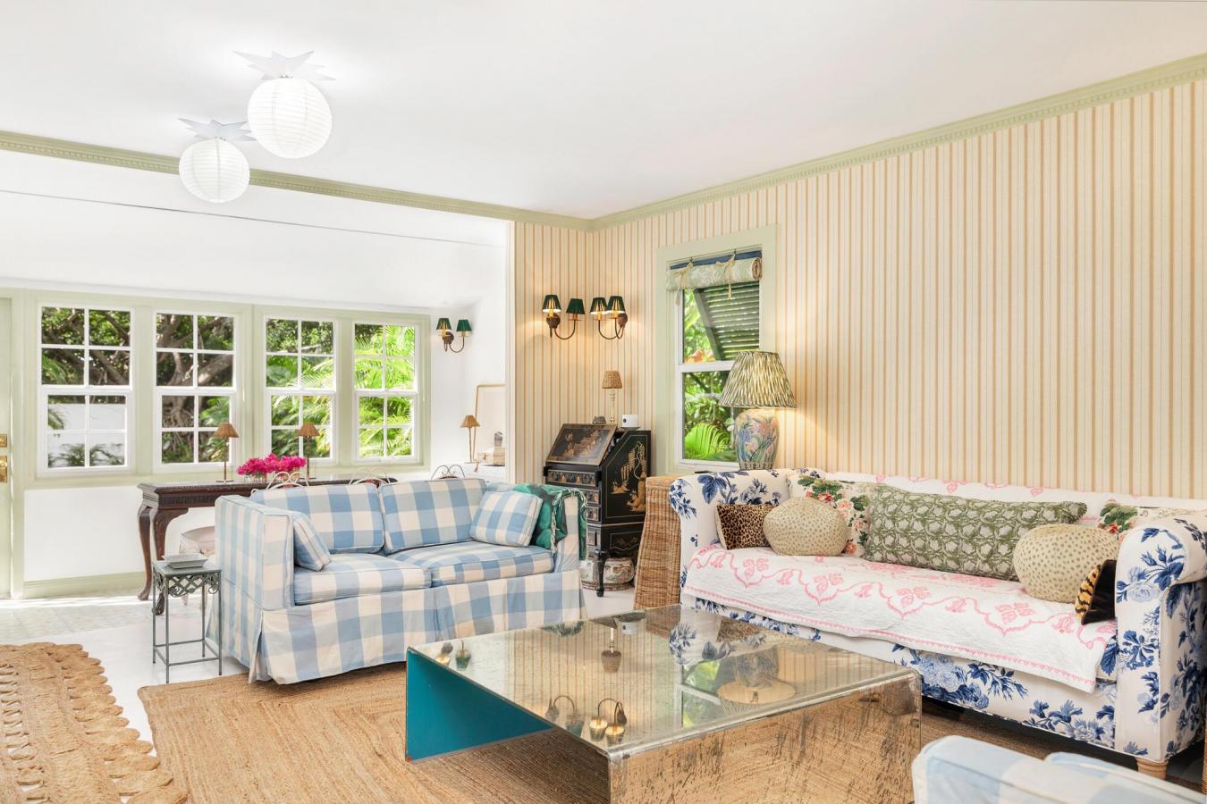 West Palm Beach, Florida, 33401, United States, 2 Bedrooms Bedrooms, ,1 BathroomBathrooms,Residential,For Sale,1953523