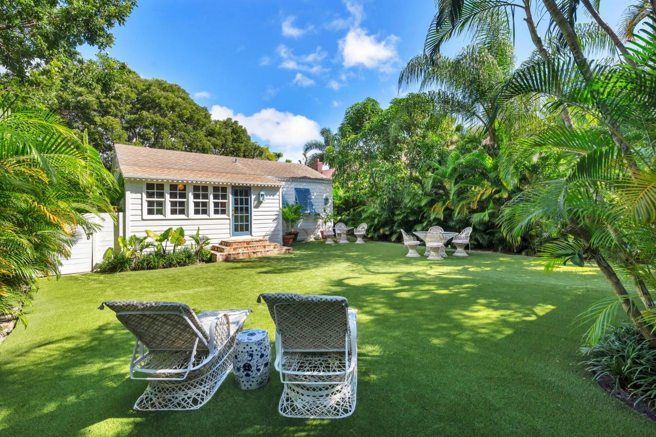 West Palm Beach, Florida, 33401, United States, 2 Bedrooms Bedrooms, ,1 BathroomBathrooms,Residential,For Sale,1953523