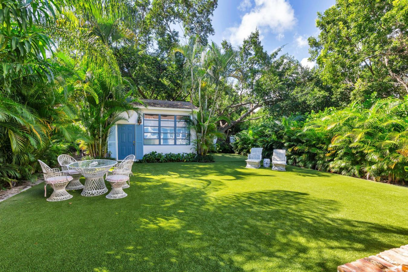 West Palm Beach, Florida, 33401, United States, 2 Bedrooms Bedrooms, ,1 BathroomBathrooms,Residential,For Sale,1953523