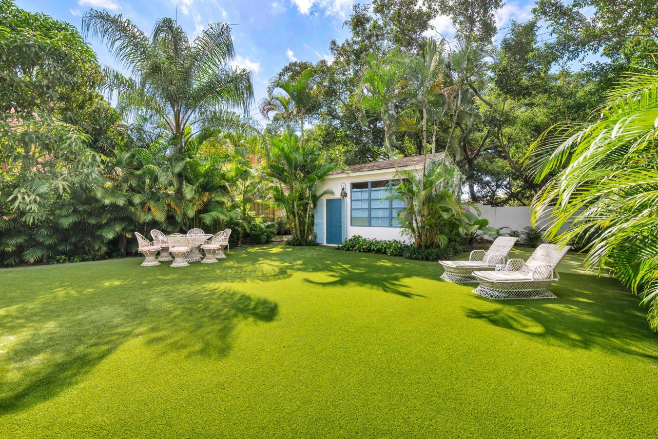 West Palm Beach, Florida, 33401, United States, 2 Bedrooms Bedrooms, ,1 BathroomBathrooms,Residential,For Sale,1953523