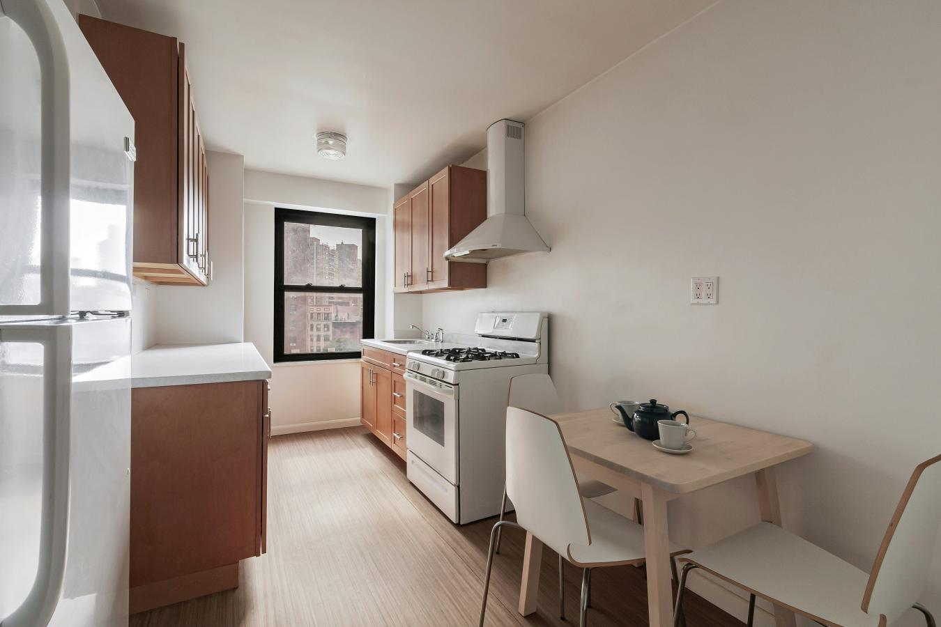 Lower East Side, New York, 10002, United States, 2 Bedrooms Bedrooms, ,1 BathroomBathrooms,Residential,For Sale,1953521