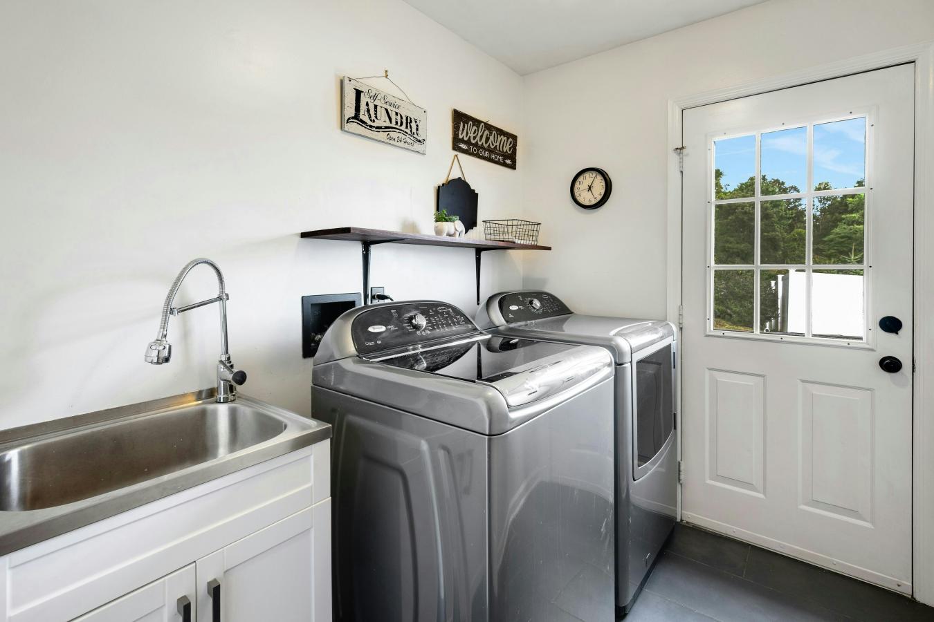 Lincoln Park, New Jersey, 07035, United States, 5 Bedrooms Bedrooms, ,3 BathroomsBathrooms,Residential,For Sale,1953520