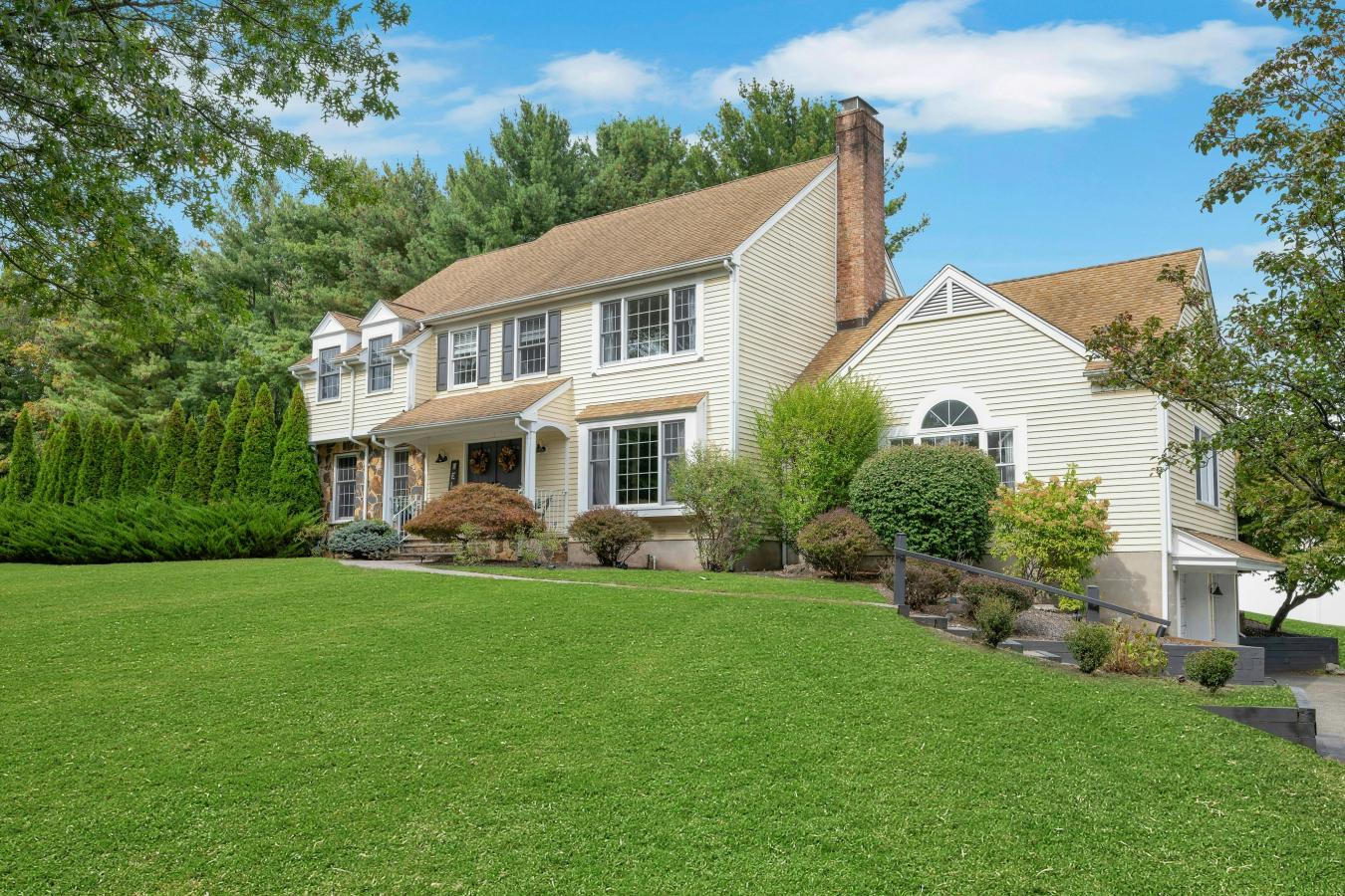 Lincoln Park, New Jersey, 07035, United States, 5 Bedrooms Bedrooms, ,3 BathroomsBathrooms,Residential,For Sale,1953520