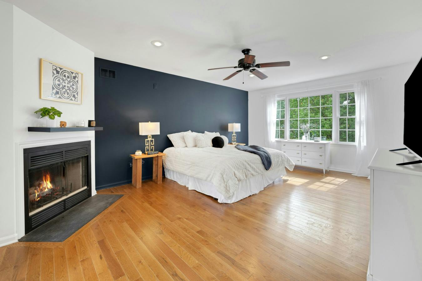 Lincoln Park, New Jersey, 07035, United States, 5 Bedrooms Bedrooms, ,3 BathroomsBathrooms,Residential,For Sale,1953520