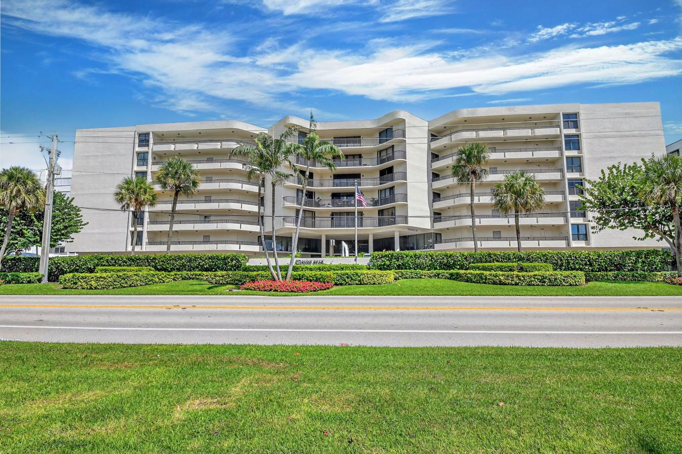 SOUTH PALM BEACH, PALM BAECH, 33480, United States, 3 Bedrooms Bedrooms, ,-2 BathroomBathrooms,Residential,For Sale,1953519