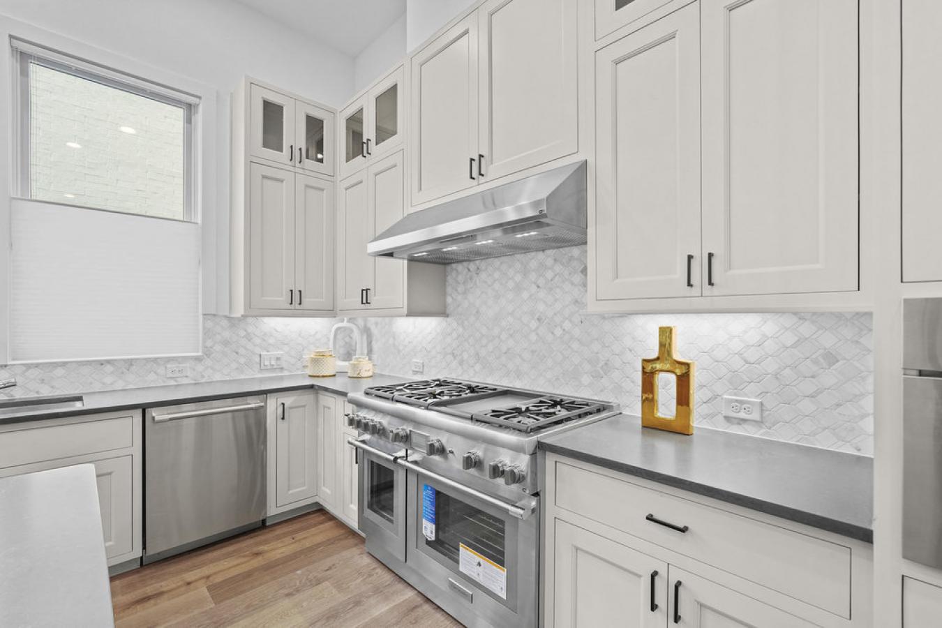 Austin, Travis, 78746, United States, 3 Bedrooms Bedrooms, ,3 BathroomsBathrooms,Residential,For Sale,1953517