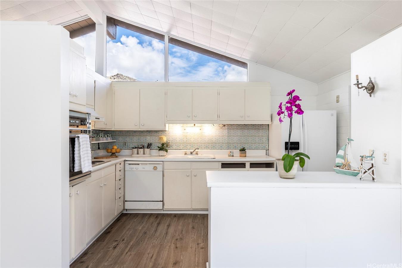Honolulu, Oahu, 96825, United States, 3 Bedrooms Bedrooms, ,2 BathroomsBathrooms,Residential,For Sale,1953514