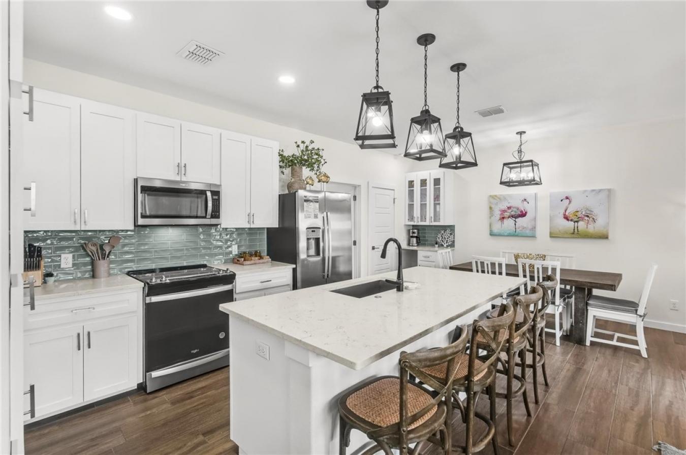 Port Aransas, Nueces, 78373, United States, 4 Bedrooms Bedrooms, ,3 BathroomsBathrooms,Residential,For Sale,1953508