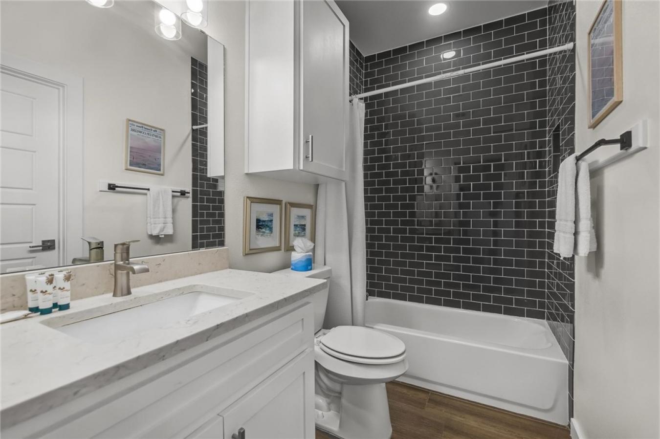 Port Aransas, Nueces, 78373, United States, 4 Bedrooms Bedrooms, ,3 BathroomsBathrooms,Residential,For Sale,1953508