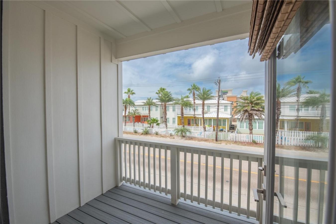 Port Aransas, Nueces, 78373, United States, 4 Bedrooms Bedrooms, ,3 BathroomsBathrooms,Residential,For Sale,1953508
