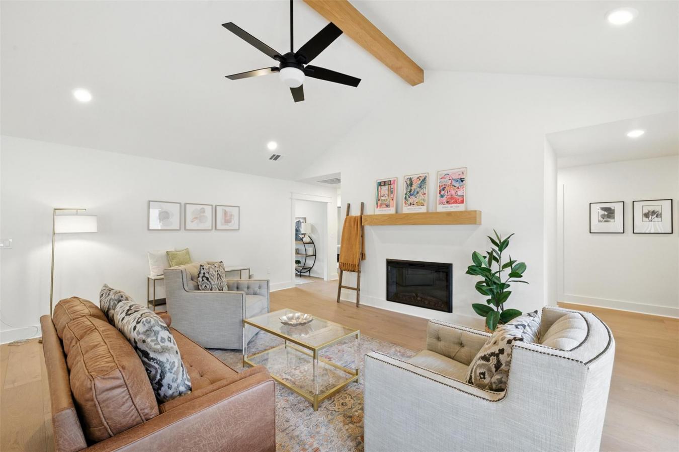 Houston, Harris, 77042, United States, 4 Bedrooms Bedrooms, ,2 BathroomsBathrooms,Residential,For Sale,1953919