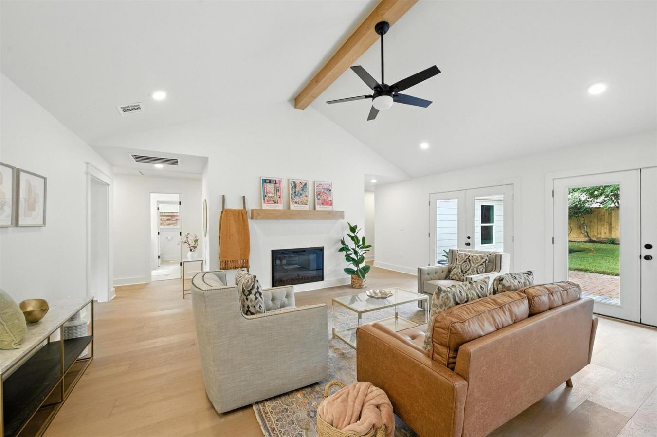 Houston, Harris, 77042, United States, 4 Bedrooms Bedrooms, ,2 BathroomsBathrooms,Residential,For Sale,1953919