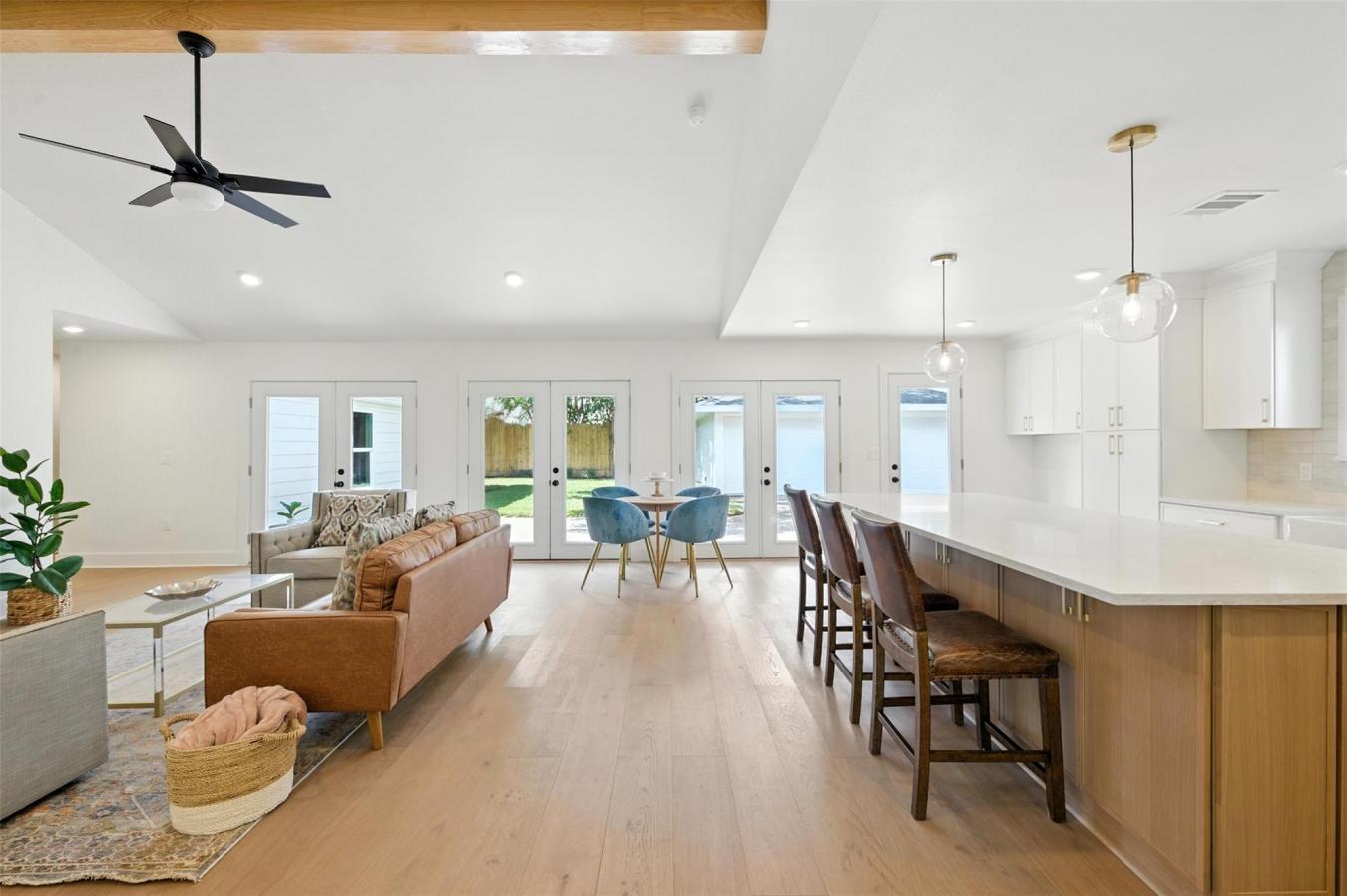 Houston, Harris, 77042, United States, 4 Bedrooms Bedrooms, ,2 BathroomsBathrooms,Residential,For Sale,1953919