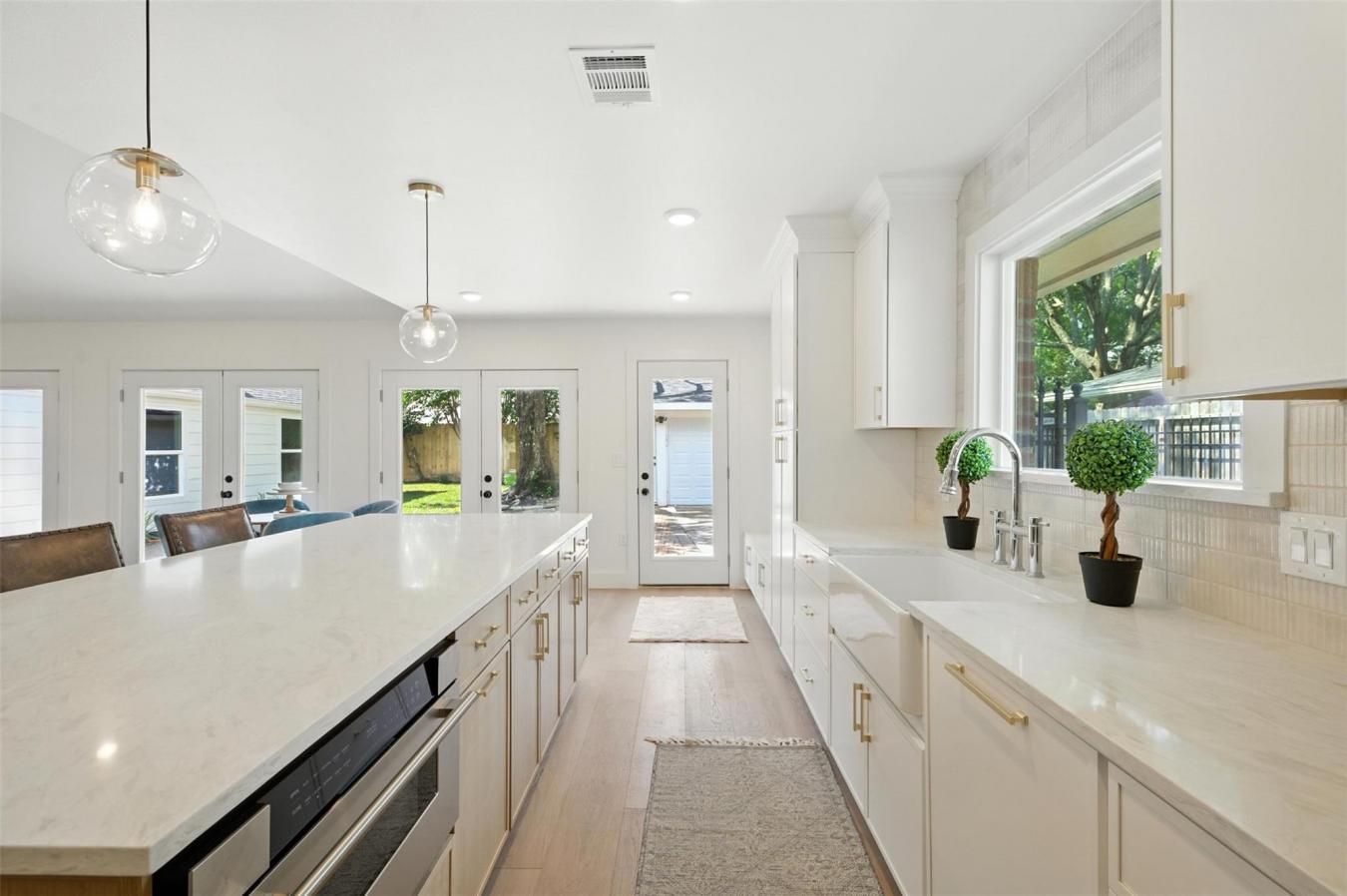 Houston, Harris, 77042, United States, 4 Bedrooms Bedrooms, ,2 BathroomsBathrooms,Residential,For Sale,1953919