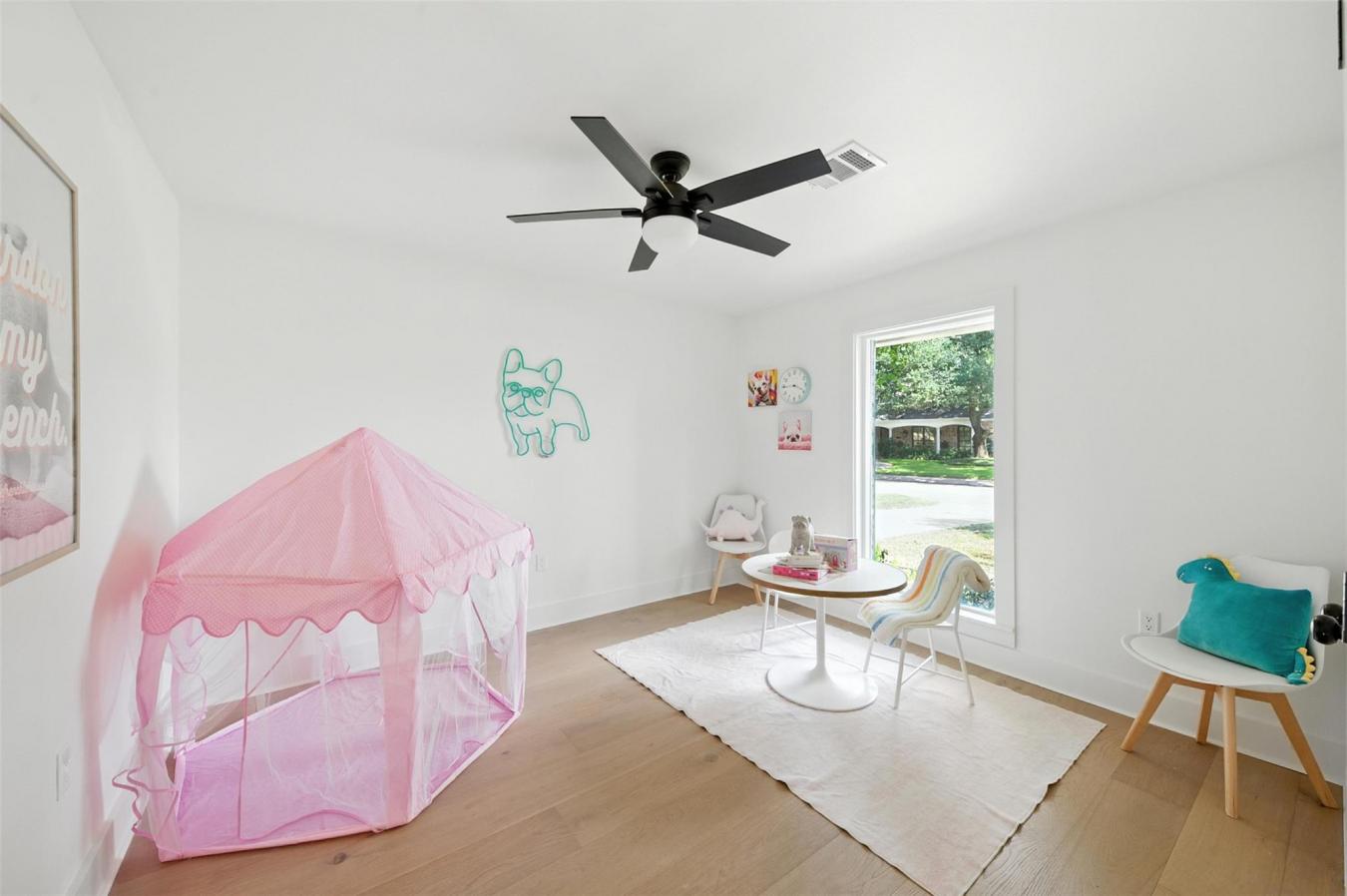 Houston, Harris, 77042, United States, 4 Bedrooms Bedrooms, ,2 BathroomsBathrooms,Residential,For Sale,1953919