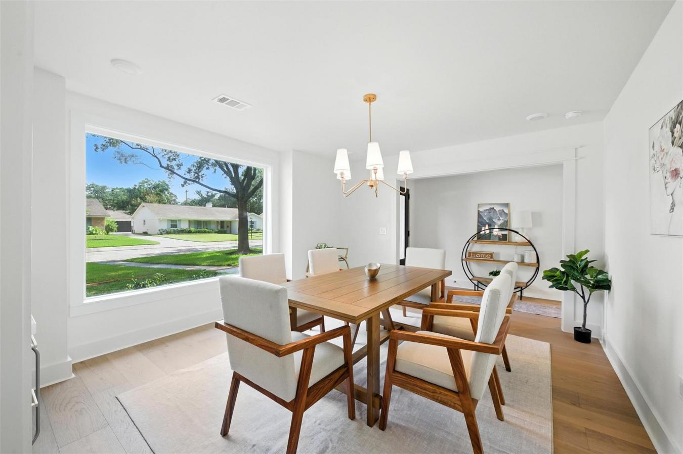 Houston, Harris, 77042, United States, 4 Bedrooms Bedrooms, ,2 BathroomsBathrooms,Residential,For Sale,1953919