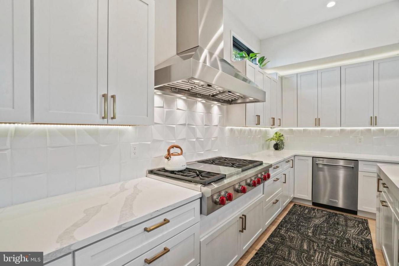 WASHINGTON, WASHINGTON, 20016, United States, 5 Bedrooms Bedrooms, ,5 BathroomsBathrooms,Residential,For Sale,1953917