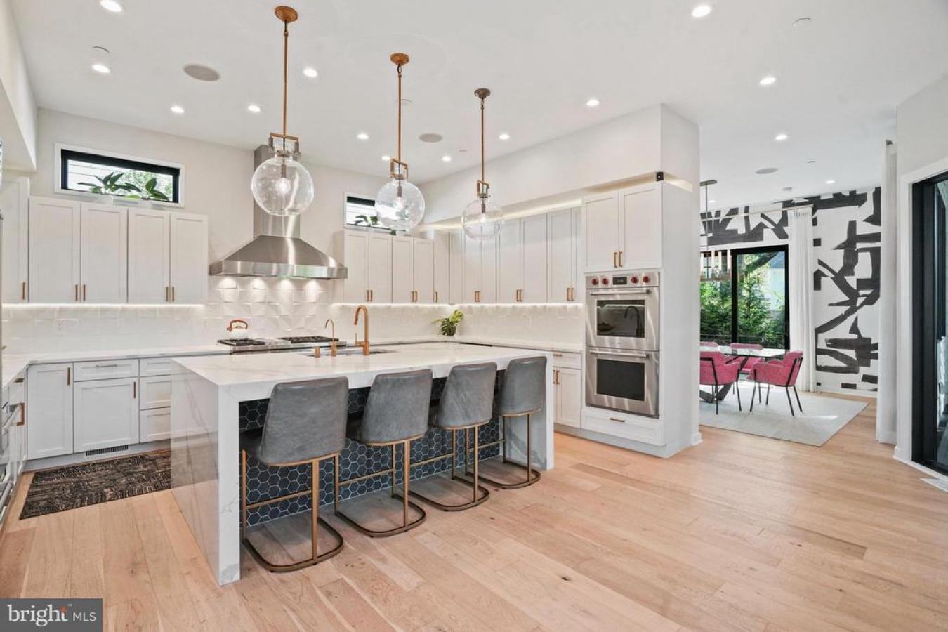 WASHINGTON, WASHINGTON, 20016, United States, 5 Bedrooms Bedrooms, ,5 BathroomsBathrooms,Residential,For Sale,1953917