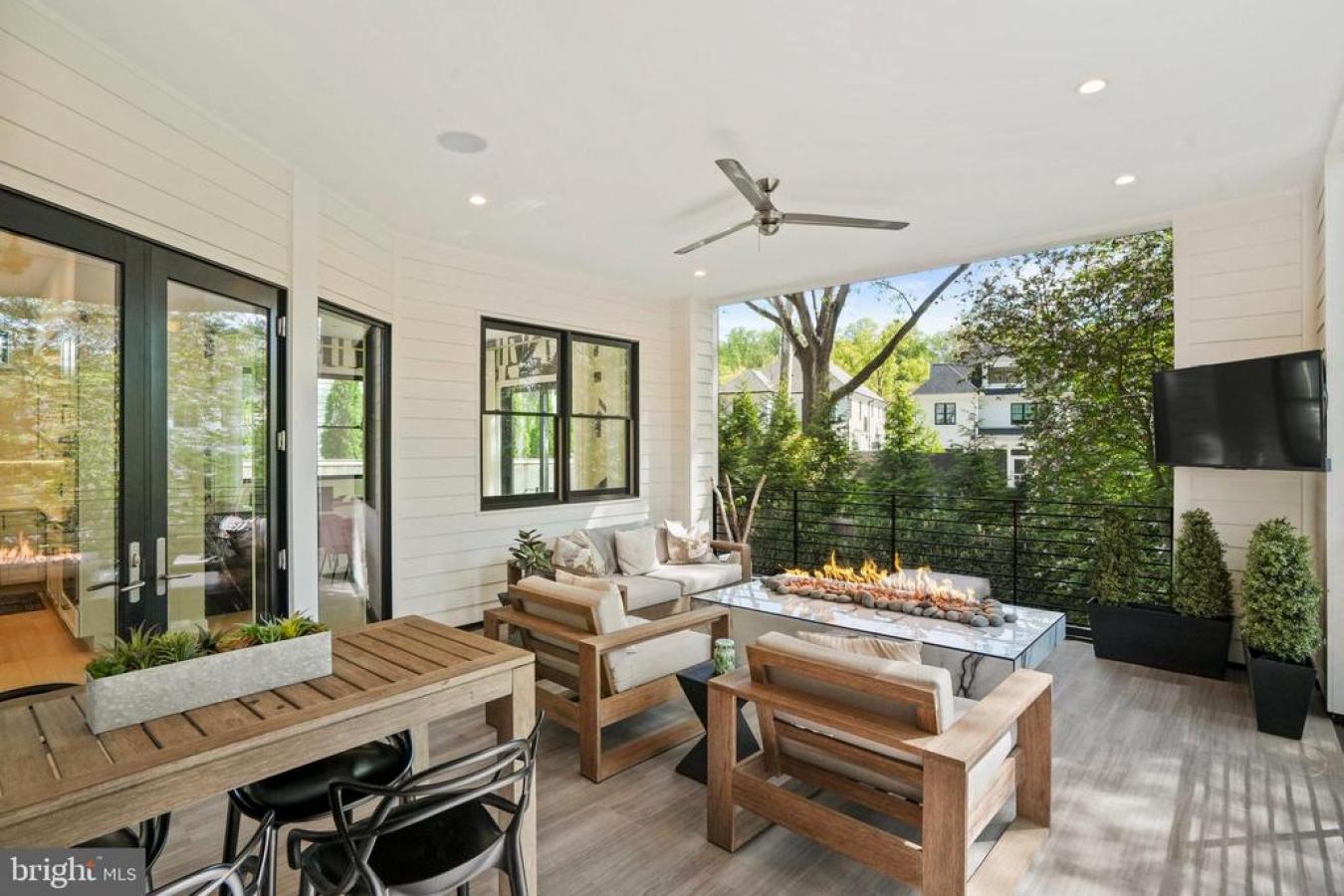 WASHINGTON, WASHINGTON, 20016, United States, 5 Bedrooms Bedrooms, ,5 BathroomsBathrooms,Residential,For Sale,1953917