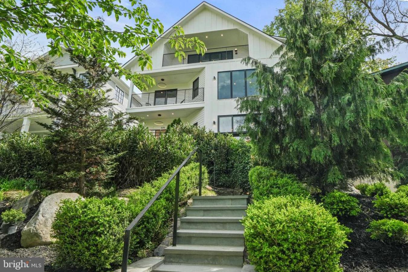 WASHINGTON, WASHINGTON, 20016, United States, 5 Bedrooms Bedrooms, ,5 BathroomsBathrooms,Residential,For Sale,1953917