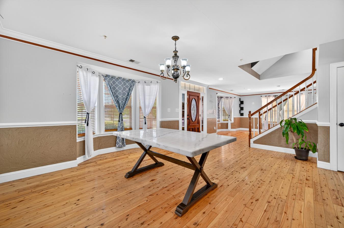 Hyattsville, Maryland, 20782, United States, 7 Bedrooms Bedrooms, ,5 BathroomsBathrooms,Residential,For Sale,1953916