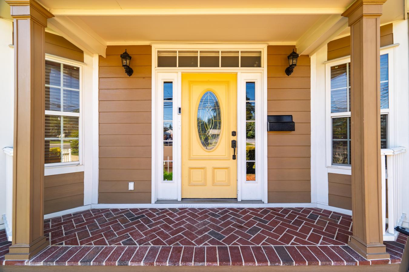 Hyattsville, Maryland, 20782, United States, 7 Bedrooms Bedrooms, ,5 BathroomsBathrooms,Residential,For Sale,1953916