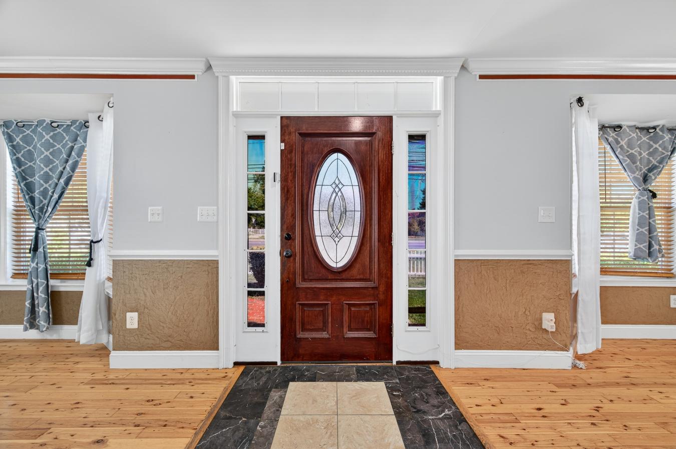 Hyattsville, Maryland, 20782, United States, 7 Bedrooms Bedrooms, ,5 BathroomsBathrooms,Residential,For Sale,1953916