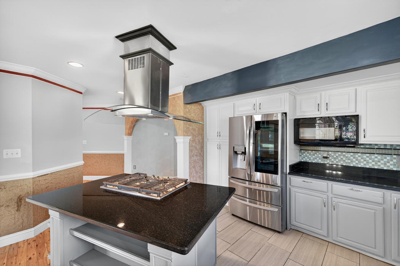 Hyattsville, Maryland, 20782, United States, 7 Bedrooms Bedrooms, ,5 BathroomsBathrooms,Residential,For Sale,1953916