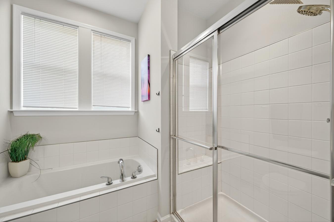 Lanham, Maryland, 20706, United States, 3 Bedrooms Bedrooms, ,2 BathroomsBathrooms,Residential,For Sale,1953915