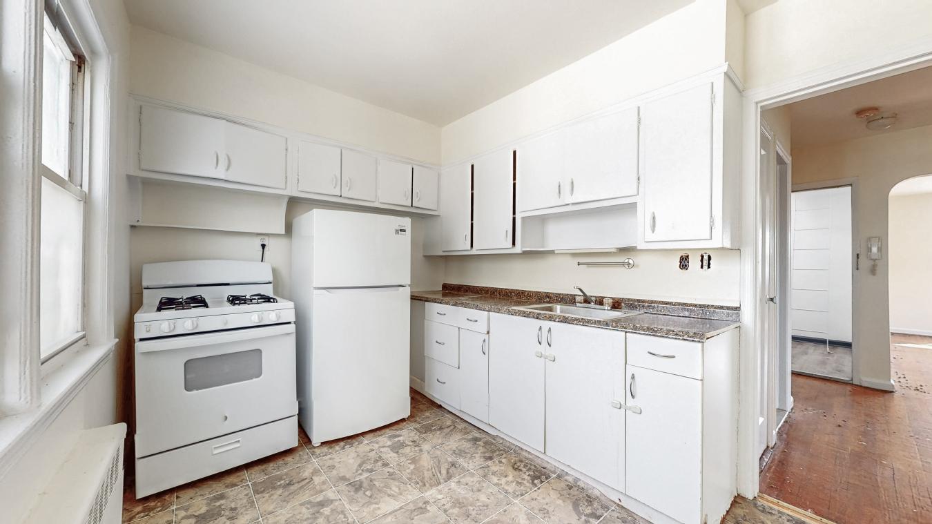 Kew Gardens, Queens, 11415, United States, 5 Bedrooms Bedrooms, ,3 BathroomsBathrooms,Residential,For Sale,1953913