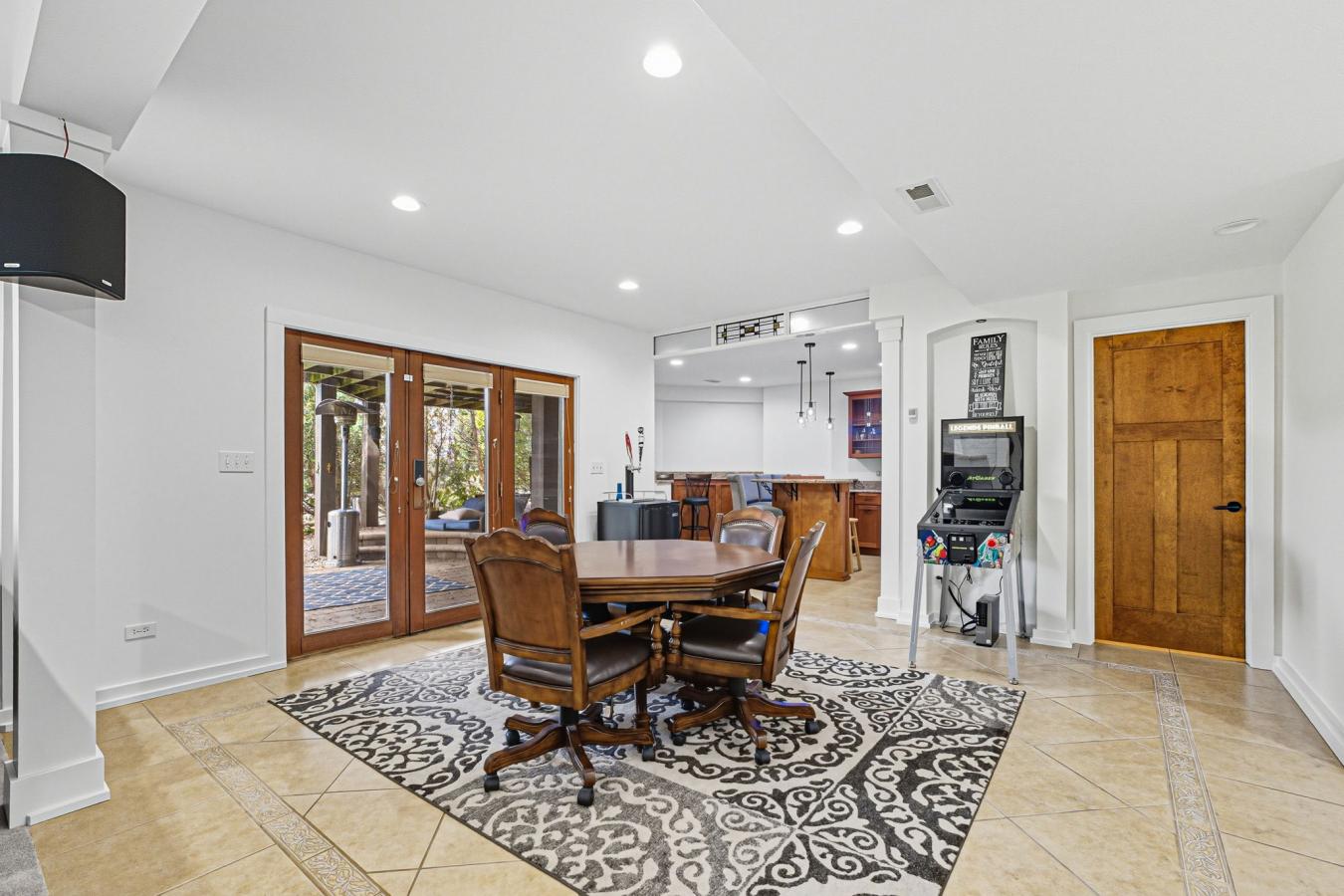 Plainfield, Will, 60585, United States, 5 Bedrooms Bedrooms, ,3 BathroomsBathrooms,Residential,For Sale,1953912